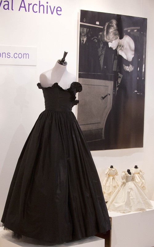 princess diana dress auction. Princess Diana#39;s black taffeta